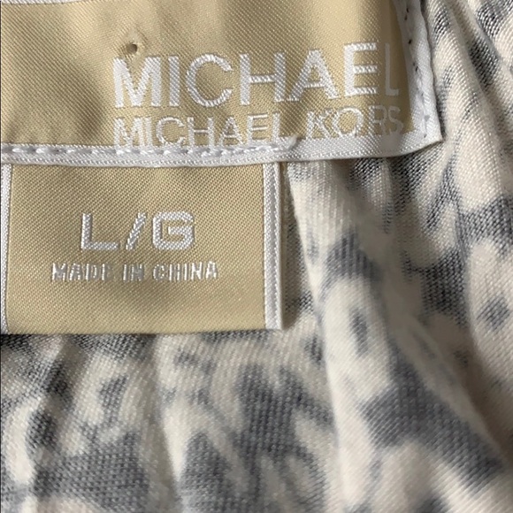 Michael Kors pull over top 3/4 sleeves large - Picture 4 of 4